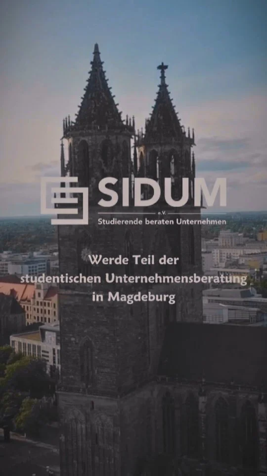 ✨ Komm zum Infoabend und lerne uns in entspannter Atmosphäre kennen ✨ 

Am Mittwoch dem 23.10. laden wir dich zu unserem Infoabend ein, um unsere studentische Unternehmensberatung persönlich kennenzulernen! 

Das erwartet dich:
🎯 Vorstellung des Vereins, unserer Kernmehrwerte Praxiserfahrung, Weiterbildung, Netzwerk und Vereinsleben, des @juniorconsultantnetwork und den Weg zum Mitglied.
🔄 Austausch und Q&A mit aktiven Mitgliedern und dem Vorstand.
🍕 Kostenlose Pizza und Getränke.
🎉 Jede Menge gute Laune.
🍻 Ein anschließendes Get-Together in einer Bar.

Eine Anmeldung ist nicht notwendig, aber gerne gesehen, damit wir die Pizzabestellung grob planen können. Füll dafür einfach die Umfrage in unserer Bio aus 🙌🏼 

Jeder interessierte Studierende ist herzlich Willkommen - unabhängig davon, ob man später in einer Unternehmensberatung arbeiten möchte oder nicht. Los geht's am 23.10. um 19:00 Uhr in G22A (FWW) Raum 120. 

Wir freuen uns auf dich! 🚀 

#enrichmengbypartnership
#vorwärtskommen